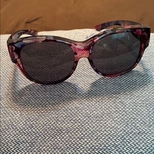Stylish Black Floral Print Sunglasses